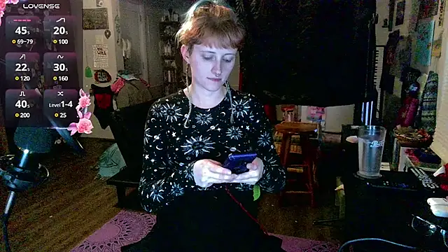 Snapshot of _hellostormy_ chatting on February 15, 2025, 1:21 am  hellostormy  online show from February 15, 2025, 1:21 am