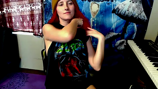 Snapshot of _hellostormy_ chatting on October 21, 2025, 5:23 pm  hellostormy  online show from October 21, 2025, 5:23 pm
