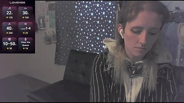 Snapshot of _hellostormy_ chatting on September 8, 2025, 3:00 pm  hellostormy  online show from September 8, 2025, 3:00 pm