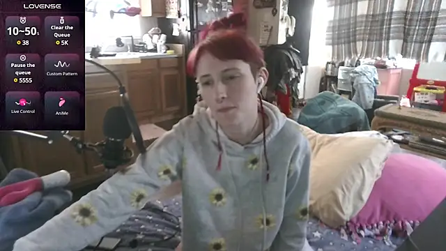 Snapshot of _hellostormy_ chatting on February 20, 2025, 6:35 pm  hellostormy  online show from February 20, 2025, 6:35 pm