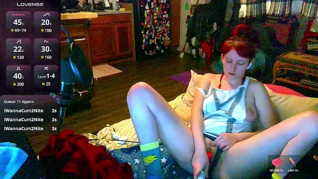 Snapshot of _hellostormy_ chatting on February 21, 2025, 4:40 am  hellostormy  online show from February 21, 2025, 4:40 am