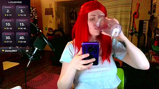Snapshot of _hellostormy_ chatting on March 6, 2025, 8:19 am  hellostormy  online show from March 6, 2025, 8:19 am