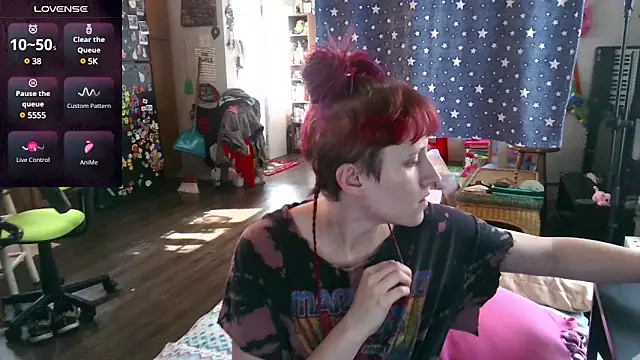 Snapshot of _hellostormy_ chatting on February 26, 2025, 4:49 pm  hellostormy  online show from February 26, 2025, 4:49 pm