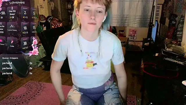 Snapshot of _hellostormy_ chatting on February 10, 2025, 8:42 am  hellostormy  online show from February 10, 2025, 8:42 am