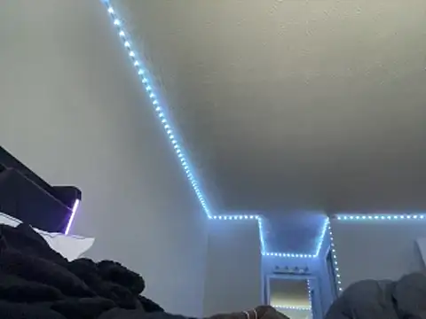 1prettygem online show from December 16, 2025, 6:23 pm