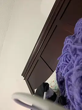 1prettygem online show from January 20, 2025, 1:28 am