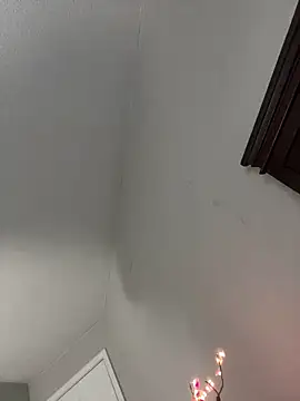 1prettygem online show from January 12, 2025, 9:08 pm