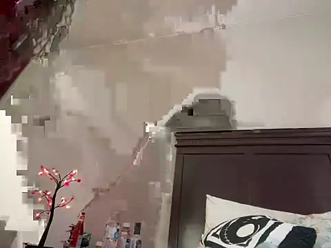 1prettygem online show from December 23, 2024, 9:51 pm