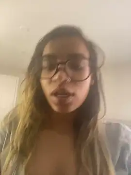 1prettygem online show from March 7, 2025, 5:28 pm