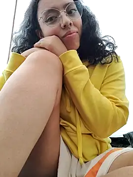 Snapshot of Aurora_Brownn chatting on March 7, 2025, 6:22 pm Aurora Brownn online show from March 7, 2025, 6:22 pm