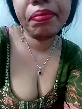 Snapshot of Haniya-143 chatting on November 24, 2025, 10:54 pm Haniya-143 online show from November 24, 2025, 10:54 pm