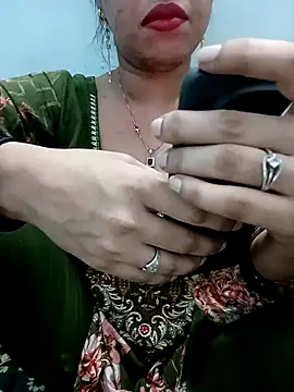 Snapshot of Haniya-143 chatting on November 25, 2025, 9:48 pm Haniya-143 online show from November 25, 2025, 9:48 pm