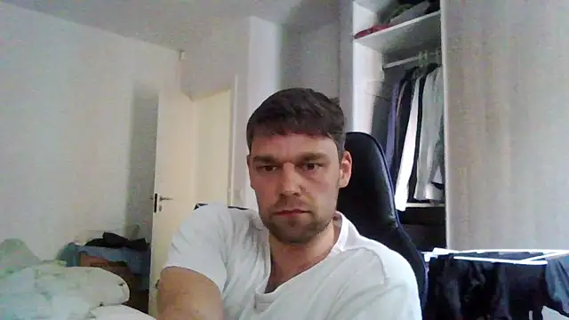 Snapshot of The_big_viking_ chatting on May 20, 2026, 9:28 am The big viking online show from May 20, 2026, 9:28 am