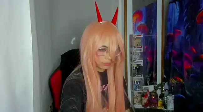 Snapshot of _sakae_ chatting on December 19, 2024, 10:10 pm  sakae  online show from December 19, 2024, 10:10 pm