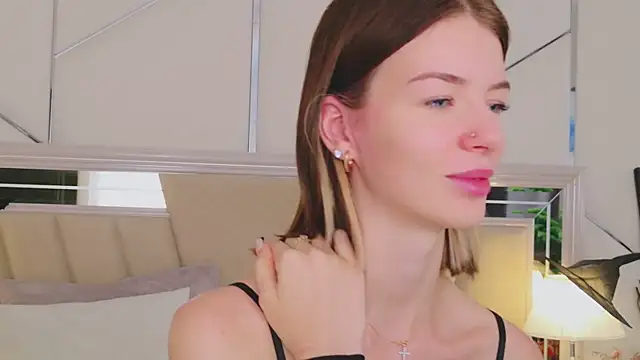 Snapshot of MeganMour chatting on October 27, 2025, 5:14 pm MeganMour online show from October 27, 2025, 5:14 pm