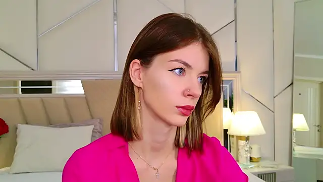 Snapshot of MeganMour chatting on November 14, 2025, 5:16 pm MeganMour online show from November 14, 2025, 5:16 pm