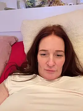 Snapshot of Engel_mia chatting on November 23, 2025, 8:08 pm Engel mia online show from November 23, 2025, 8:08 pm