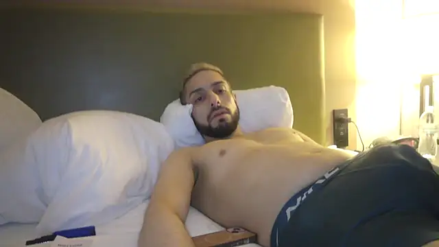 DerekPerez2025 online show from February 17, 2026, 8:22 am