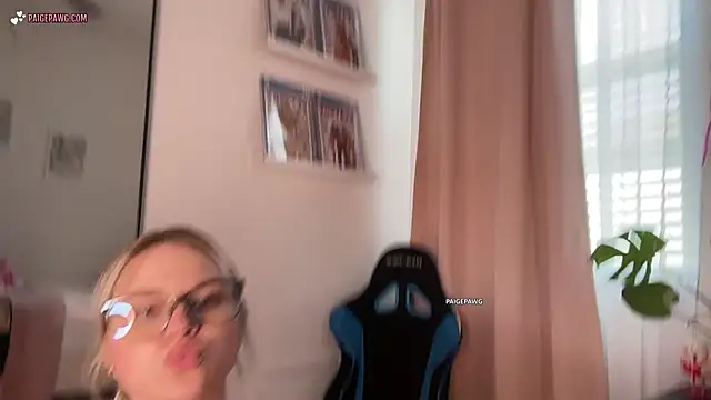 PaigePawg online show from February 9, 2026, 3:10 pm