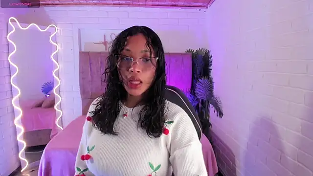 penelope tay1 online show from October 5, 2025, 3:41 am