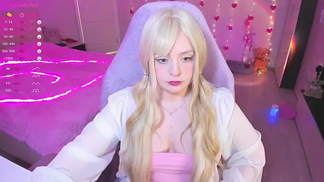 Amy honey angel online show from March 10, 2025, 12:28 pm