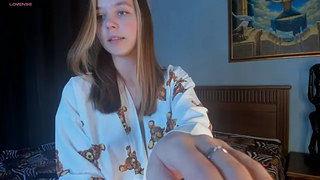 Snapshot of FalineDowlen chatting on February 17, 2025, 7:26 am FalineDowlen online show from February 17, 2025, 7:26 am