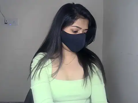 Snapshot of kritikadoll chatting on April 15, 2026, 5:35 am kritikadoll online show from April 15, 2026, 5:35 am