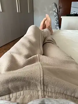 93moro online show from January 1, 2025, 11:38 am