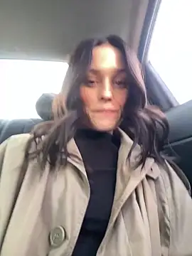 Mia Mia M online show from April 17, 2026, 3:04 pm