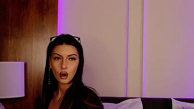 SkylerSpark online show from March 12, 2025, 8:09 pm