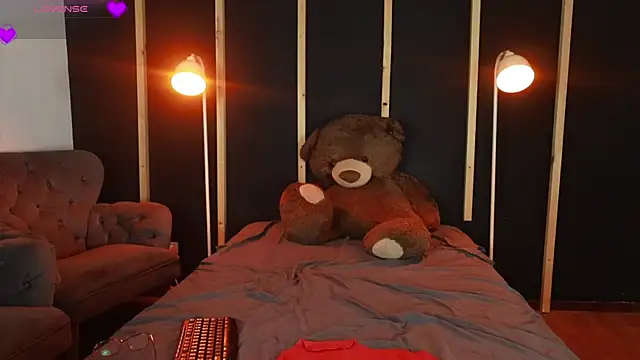 vampy dolll online show from March 1, 2025, 8:53 pm