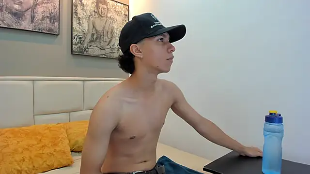 ricky backus online show from November 3, 2025, 11:36 am