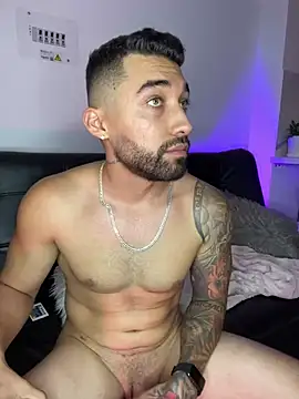 Snapshot of Sweet_and_caramel chatting on January 29, 2025, 6:07 pm Sweet and caramel online show from January 29, 2025, 6:07 pm