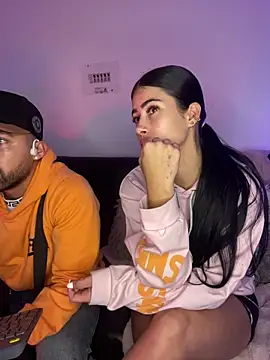 Snapshot of Sweet_and_caramel chatting on February 2, 2025, 2:24 pm Sweet and caramel online show from February 2, 2025, 2:24 pm