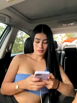 Snapshot of Sweet_and_caramel chatting on October 7, 2025, 1:34 pm Sweet and caramel online show from October 7, 2025, 1:34 pm