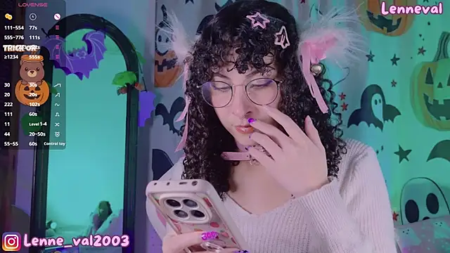 Snapshot of Lenneval1 chatting on October 28, 2025, 3:07 am Lenneval1 online show from October 28, 2025, 3:07 am