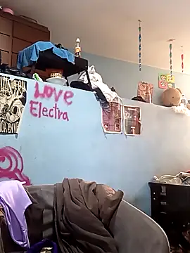 Snapshot of LoveElectra chatting on October 14, 2025, 2:17 pm LoveElectra online show from October 14, 2025, 2:17 pm