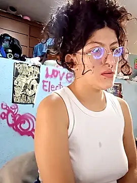 Snapshot of LoveElectra chatting on October 11, 2025, 1:23 pm LoveElectra online show from October 11, 2025, 1:23 pm