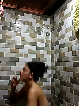 Snapshot of LoveElectra chatting on February 3, 2025, 6:39 pm LoveElectra online show from February 3, 2025, 6:39 pm