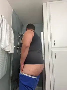 Snapshot of daddymaniaco69 chatting on December 18, 2024, 5:59 am daddymaniaco69 online show from December 18, 2024, 5:59 am