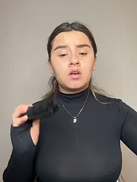 Snapshot of SaraBraun_ chatting on February 4, 2026, 5:19 pm SaraBraun online show from February 4, 2026, 5:19 pm