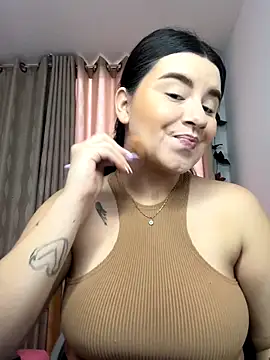 SaraBraun  online show from November 4, 2025, 6:01 pm