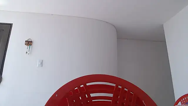 ambarsmith as online show from September 26, 2025, 3:19 pm