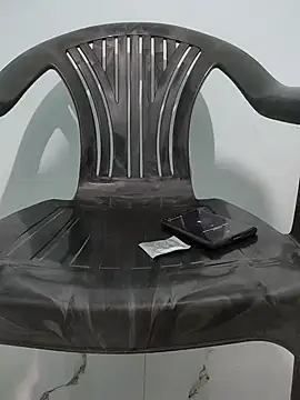 Snapshot of bananadick____ chatting on December 17, 2025, 6:35 pm bananadick online show from December 17, 2025, 6:35 pm