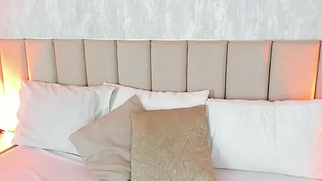 Snapshot of Michell_Wallker chatting on February 17, 2025, 7:12 pm Michell Wallker online show from February 17, 2025, 7:12 pm