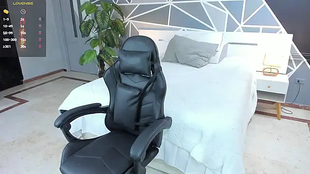 Snapshot of Lucifer_shadow chatting on February 7, 2025, 12:50 pm Lucifer shadow online show from February 7, 2025, 12:50 pm