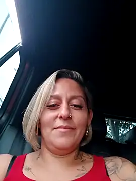 baixinhaloira online show from March 10, 2026, 6:56 pm