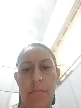 baixinhaloira online show from November 9, 2025, 2:43 pm