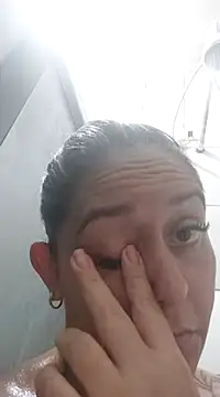 baixinhaloira online show from March 11, 2025, 2:32 am