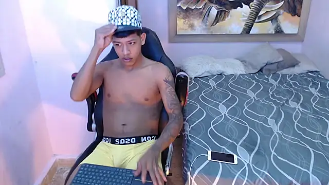 Snapshot of mr_stiven_ chatting on March 8, 2025, 3:06 am mr stiven  online show from March 8, 2025, 3:06 am